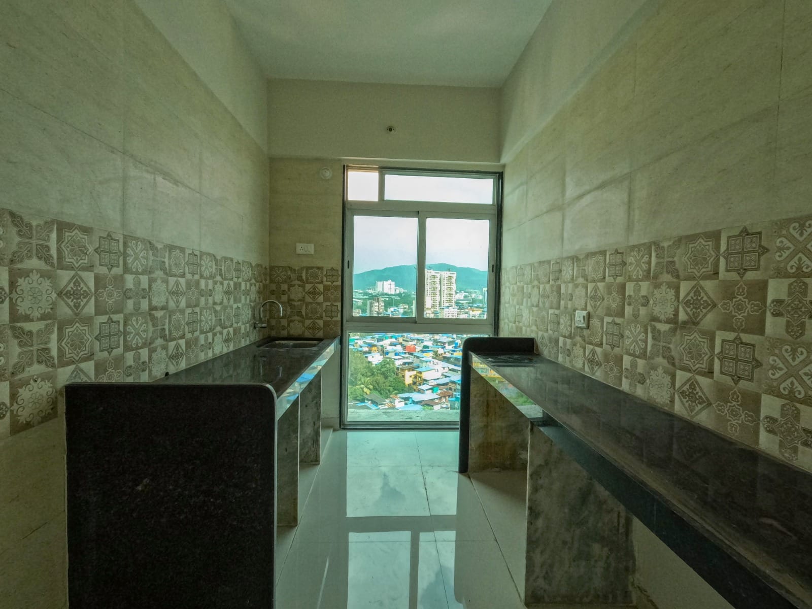 2 Bhk 1.72 Cr All Incl. Flat For Sale in Infinity Tower Kopar Khairane (2)