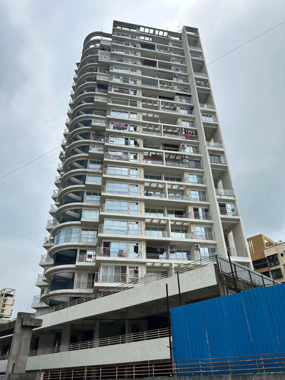 2 Bhk 1.72 Cr All Incl. Flat For Sale in Infinity Tower Kopar Khairane
